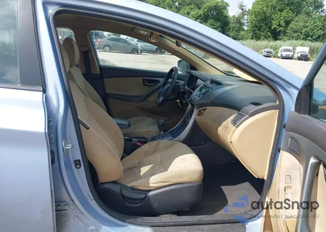 2013 Hyundai Elantra Gls/Limited z USA, uszkodzony, nr VIN KMHDH4AE5DU531264